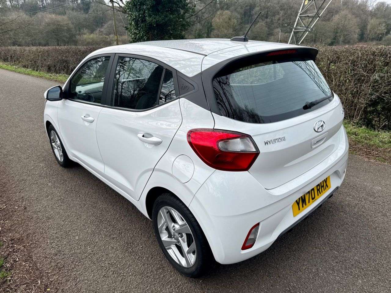 A 2020 HYUNDAI I10 1.0 SE Connect Hatchback 5dr Petrol Manual Euro 6 (s/s) (67 ps) + SERVICE H A 2020 HYUNDAI I10 1.0 SE Connect Hatchback 5dr Petrol Manual Euro 6 (s/s) (67 ps) + SERVICE H