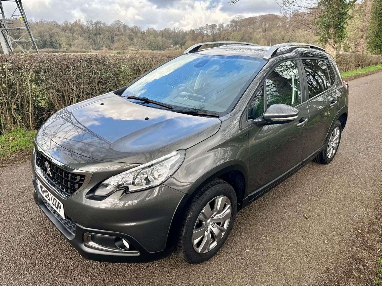 A 2019 PEUGEOT 2008 1.2 PureTech Signature SUV 5dr Petrol Manual Euro 6 (s/s) (82 ps) + SERVICE A 2019 PEUGEOT 2008 1.2 PureTech Signature SUV 5dr Petrol Manual Euro 6 (s/s) (82 ps) + SERVICE