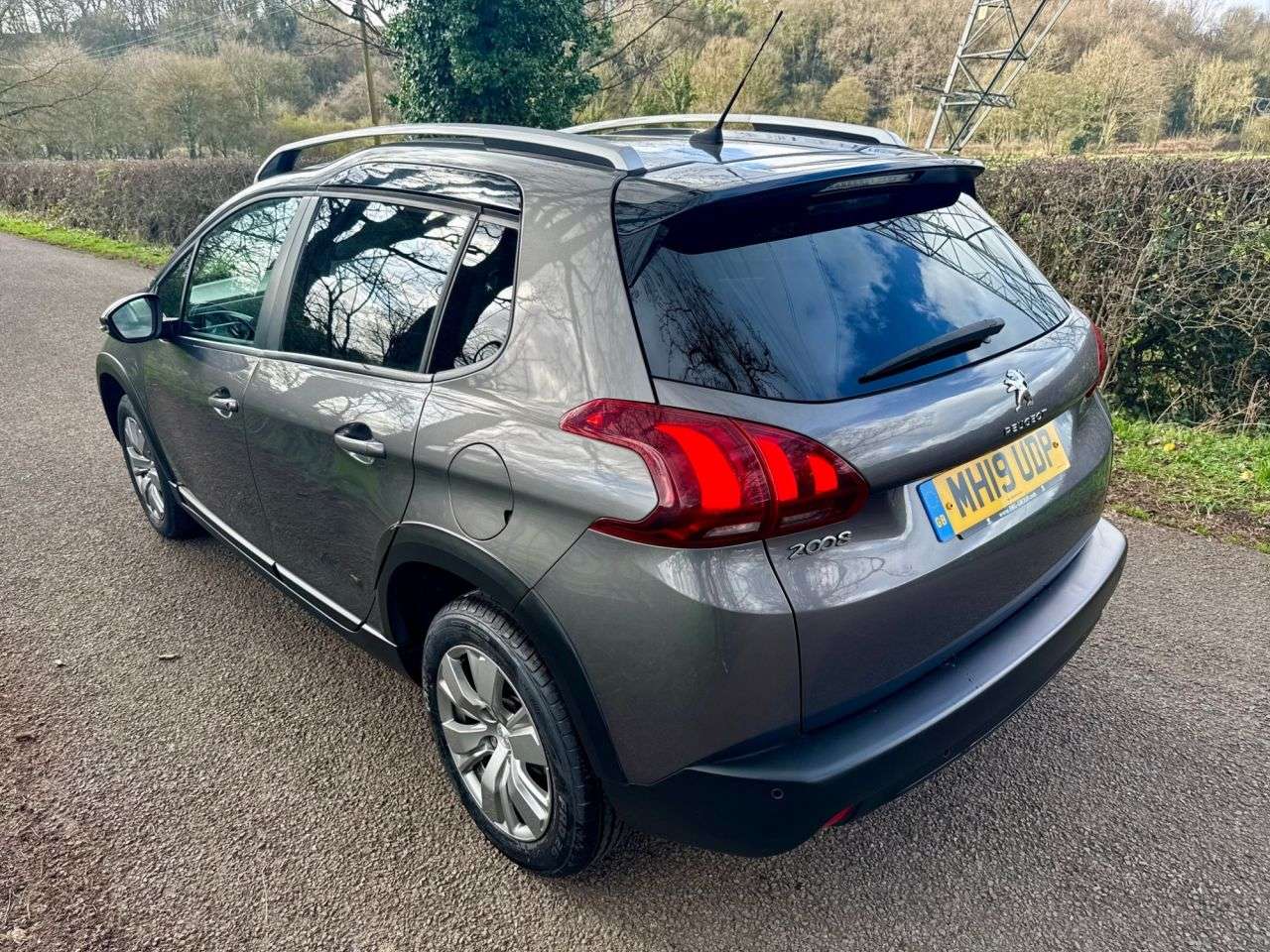 A 2019 PEUGEOT 2008 1.2 PureTech Signature SUV 5dr Petrol Manual Euro 6 (s/s) (82 ps) + SERVICE A 2019 PEUGEOT 2008 1.2 PureTech Signature SUV 5dr Petrol Manual Euro 6 (s/s) (82 ps) + SERVICE