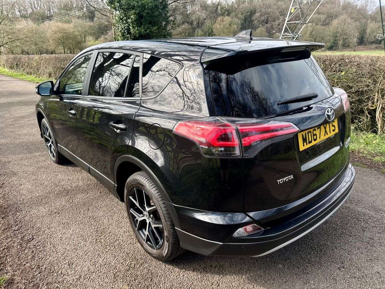 A 2017 TOYOTA RAV4 2.0 V-Matic Icon SUV 5dr Petrol CVT 4WD Euro 6 (s/s) (Safety Sense, SNav) ( A 2017 TOYOTA RAV4 2.0 V-Matic Icon SUV 5dr Petrol CVT 4WD Euro 6 (s/s) (Safety Sense, SNav) (