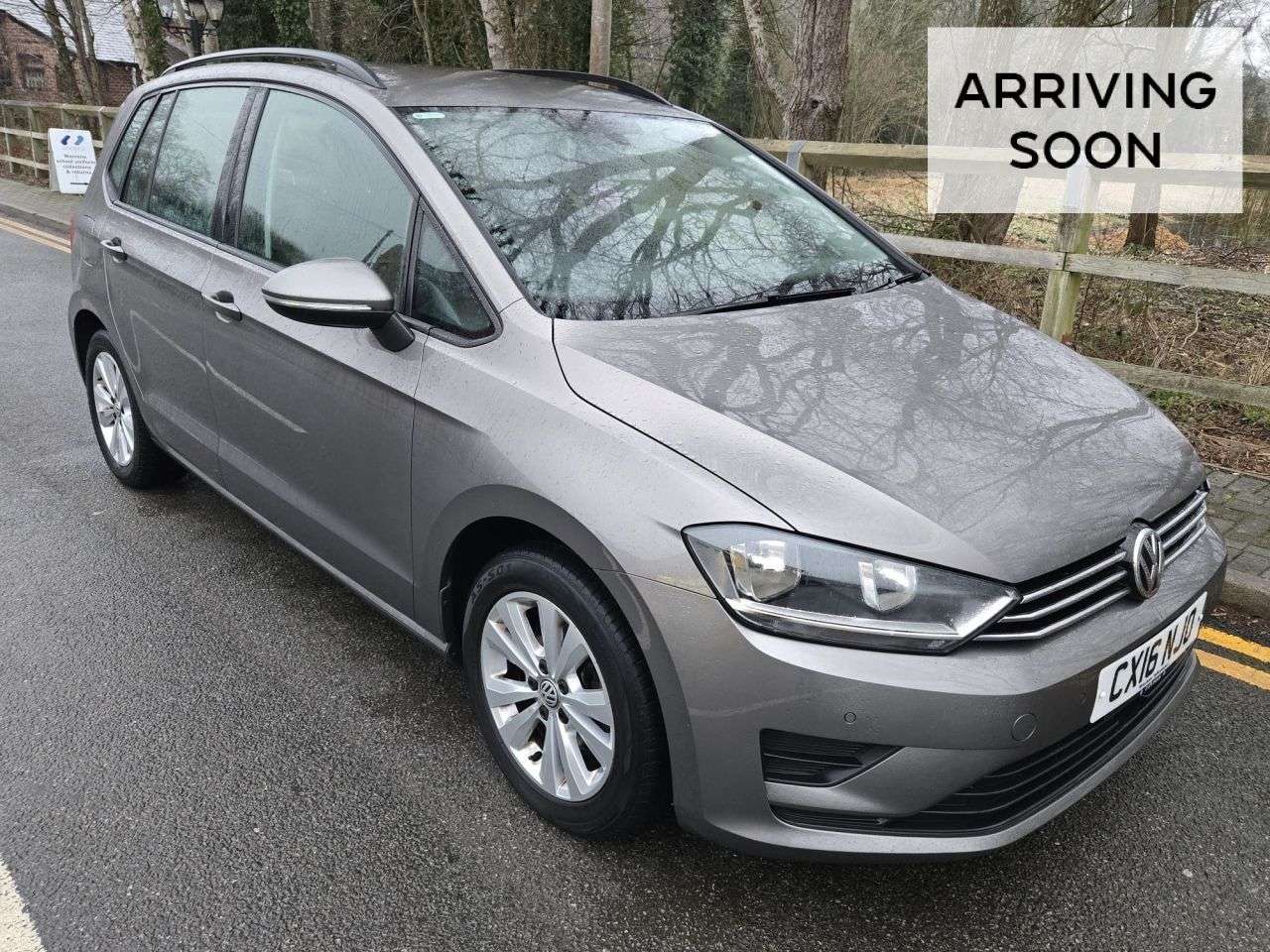 A 2016 VOLKSWAGEN GOLF SV 1.4 TSI BlueMotion Tech SE MPV 5dr Petrol DSG Euro 6 (s/s) (125 ps) A 2016 VOLKSWAGEN GOLF SV 1.4 TSI BlueMotion Tech SE MPV 5dr Petrol DSG Euro 6 (s/s) (125 ps)