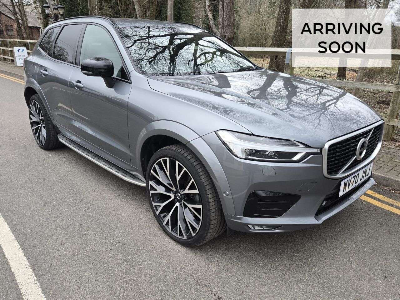 A 2020 VOLVO XC60 2.0 B5 MHEV R-Design Pro SUV 5dr Petrol Hybrid Automatic Euro 6 (s/s) (250 A 2020 VOLVO XC60 2.0 B5 MHEV R-Design Pro SUV 5dr Petrol Hybrid Automatic Euro 6 (s/s) (250