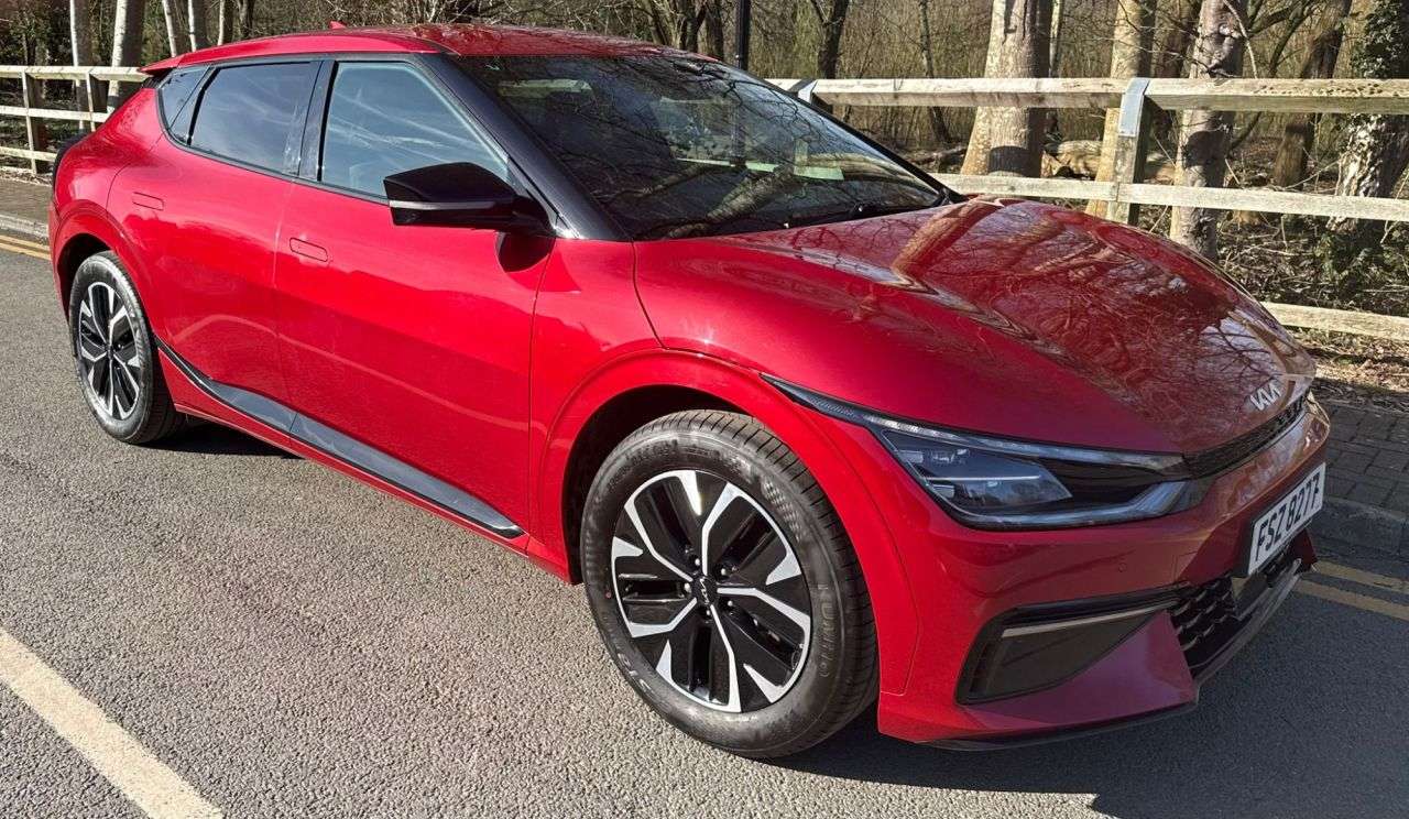 A 2022 KIA EV6 77.4kWh GT-Line Hatchback 5dr Electric Automatic (225 bhp) A 2022 KIA EV6 77.4kWh GT-Line Hatchback 5dr Electric Automatic (225 bhp)