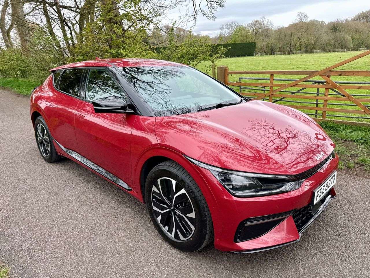 A 2022 KIA EV6 77.4kWh GT-Line Hatchback 5dr Electric Automatic (225 bhp) + SERVICE HISTOR A 2022 KIA EV6 77.4kWh GT-Line Hatchback 5dr Electric Automatic (225 bhp) + SERVICE HISTOR