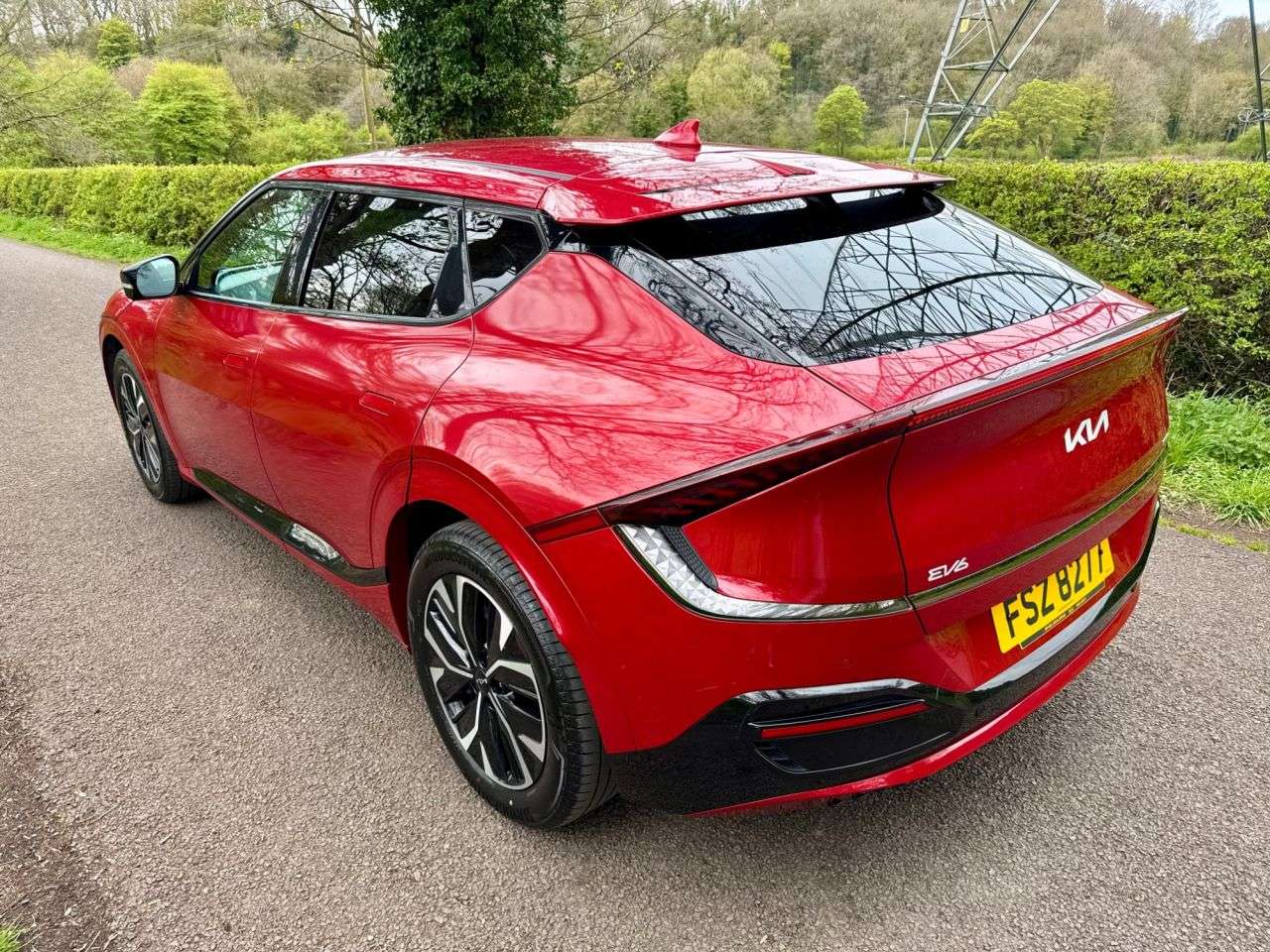 A 2022 KIA EV6 77.4kWh GT-Line Hatchback 5dr Electric Automatic (225 bhp) + SERVICE HISTOR A 2022 KIA EV6 77.4kWh GT-Line Hatchback 5dr Electric Automatic (225 bhp) + SERVICE HISTOR