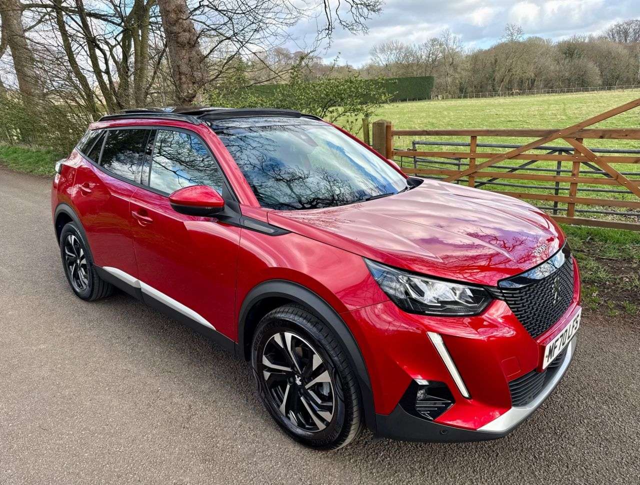 A 2020 PEUGEOT 2008 1.2 PureTech Allure SUV 5dr Petrol Manual Euro 6 (s/s) (100 ps) + SERVICE H A 2020 PEUGEOT 2008 1.2 PureTech Allure SUV 5dr Petrol Manual Euro 6 (s/s) (100 ps) + SERVICE H