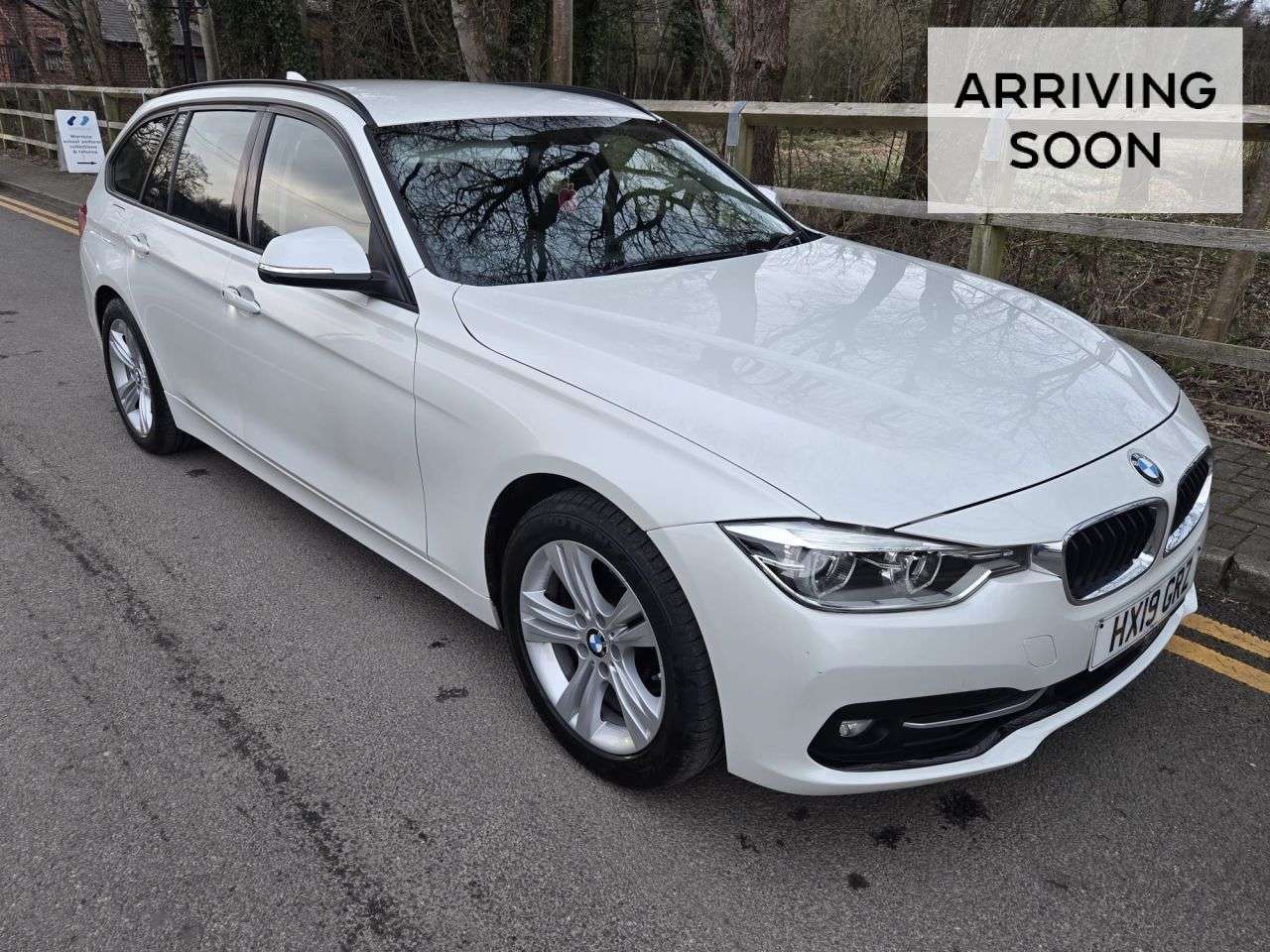 A 2019 BMW 3 SERIES 2.0 320i Sport Touring 5dr Petrol Automatic Euro 6 (s/s) (184 ps) A 2019 BMW 3 SERIES 2.0 320i Sport Touring 5dr Petrol Automatic Euro 6 (s/s) (184 ps)