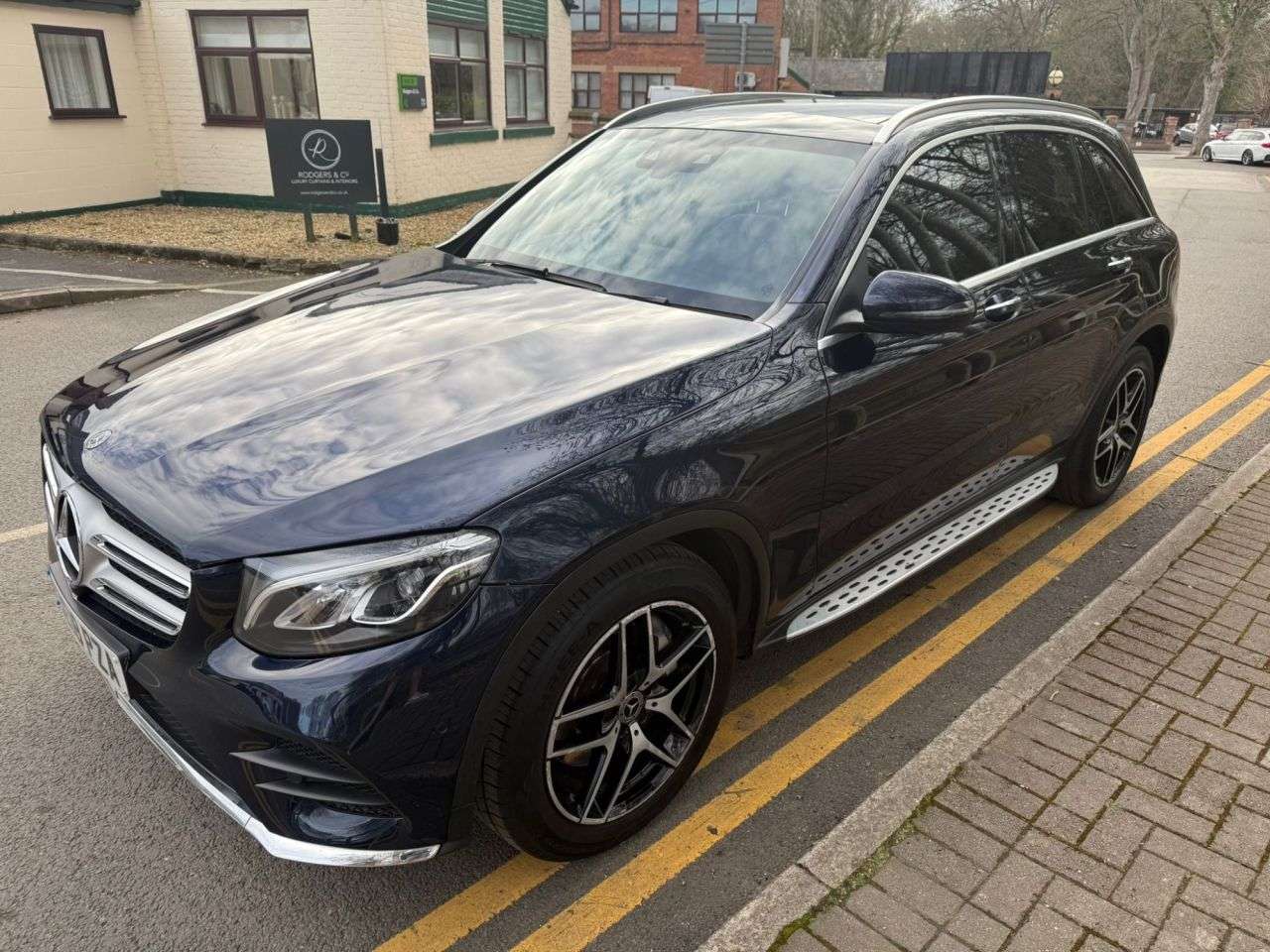 A 2018 MERCEDES-BENZ GLC 2.1 GLC220d AMG Line (Premium) SUV 5dr Diesel G-Tronic+ 4MATIC Euro 6 (s/s) A 2018 MERCEDES-BENZ GLC 2.1 GLC220d AMG Line (Premium) SUV 5dr Diesel G-Tronic+ 4MATIC Euro 6 (s/s)