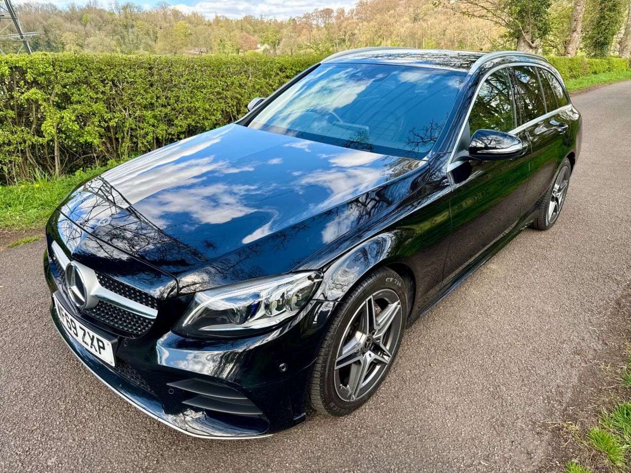 A 2019 MERCEDES-BENZ C-CLASS 1.6 C200d AMG Line Estate 5dr Diesel Manual Euro 6 (s/s) (160 ps) + SERVICE A 2019 MERCEDES-BENZ C-CLASS 1.6 C200d AMG Line Estate 5dr Diesel Manual Euro 6 (s/s) (160 ps) + SERVICE