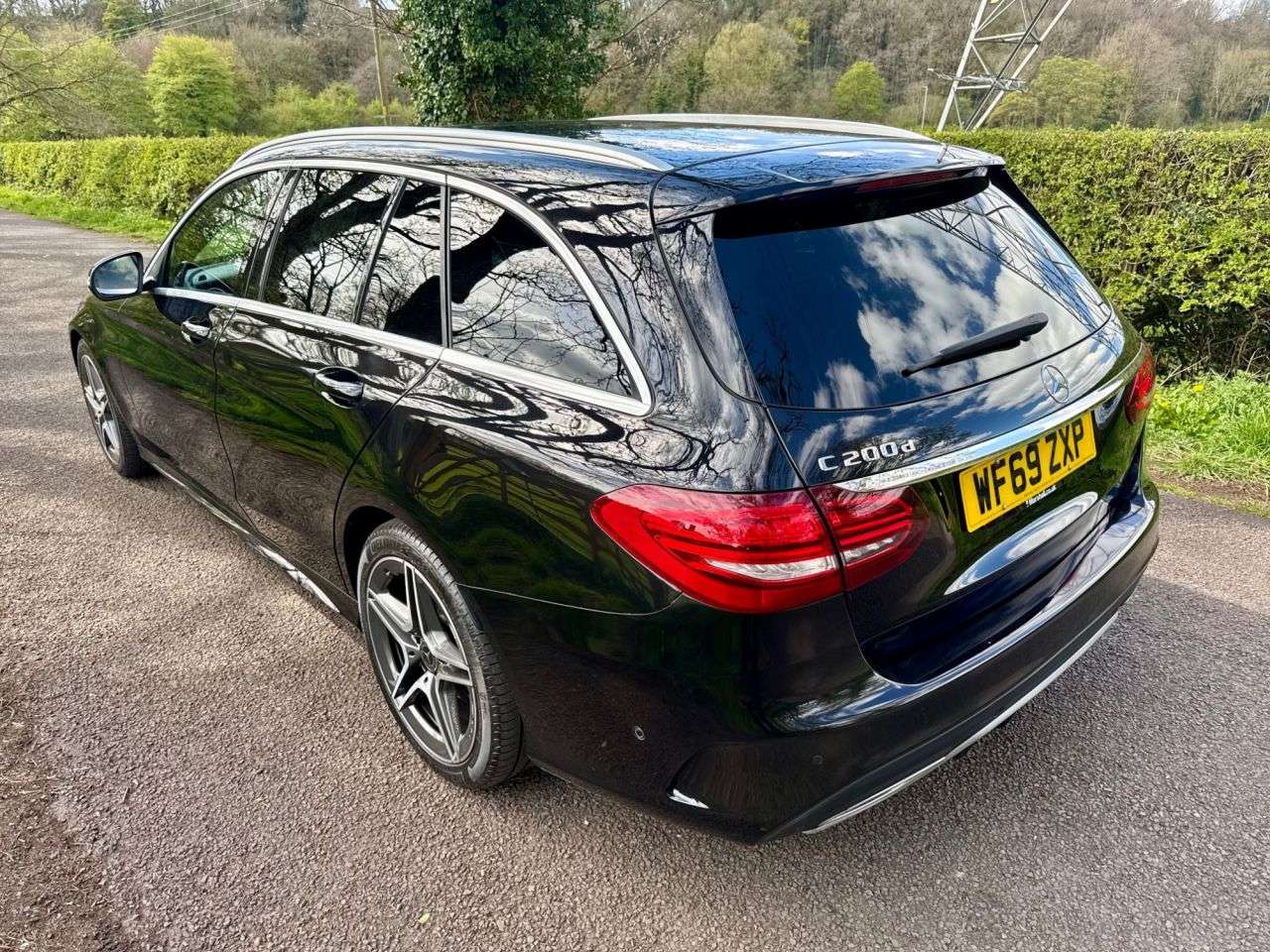 A 2019 MERCEDES-BENZ C-CLASS 1.6 C200d AMG Line Estate 5dr Diesel Manual Euro 6 (s/s) (160 ps) + SERVICE A 2019 MERCEDES-BENZ C-CLASS 1.6 C200d AMG Line Estate 5dr Diesel Manual Euro 6 (s/s) (160 ps) + SERVICE