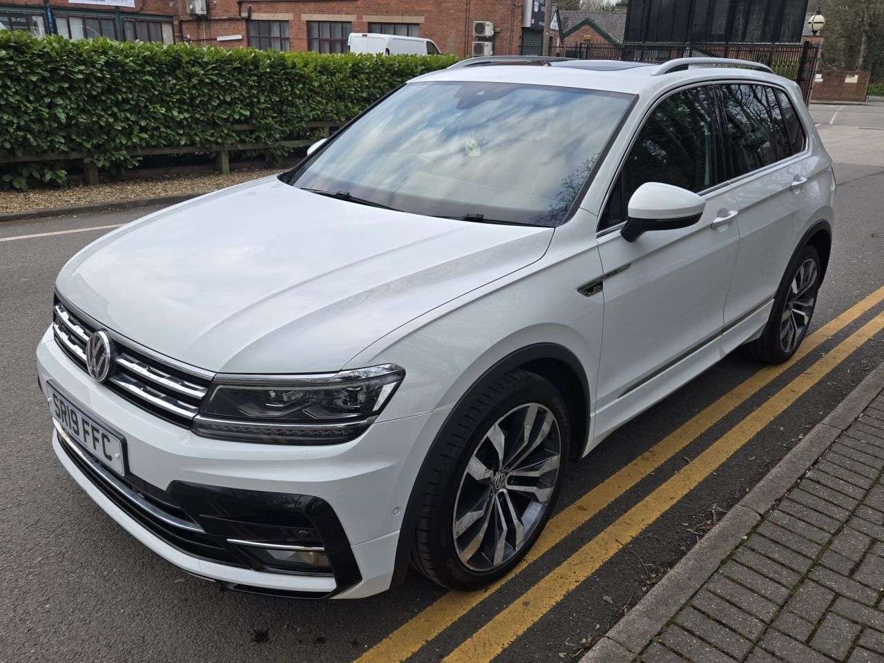 A 2019 VOLKSWAGEN TIGUAN 1.5 TSI EVO R-Line SUV 5dr Petrol DSG Euro 6 (s/s) (150 ps) A 2019 VOLKSWAGEN TIGUAN 1.5 TSI EVO R-Line SUV 5dr Petrol DSG Euro 6 (s/s) (150 ps)