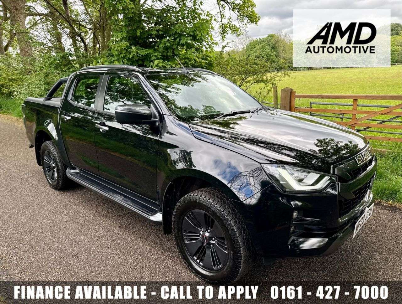 A 2023 ISUZU D-MAX 1.9 TD V-Cross Pickup Double Cab 4dr Diesel Manual 4WD Euro 6 (s/s) (164 ps A 2023 ISUZU D-MAX 1.9 TD V-Cross Pickup Double Cab 4dr Diesel Manual 4WD Euro 6 (s/s) (164 ps