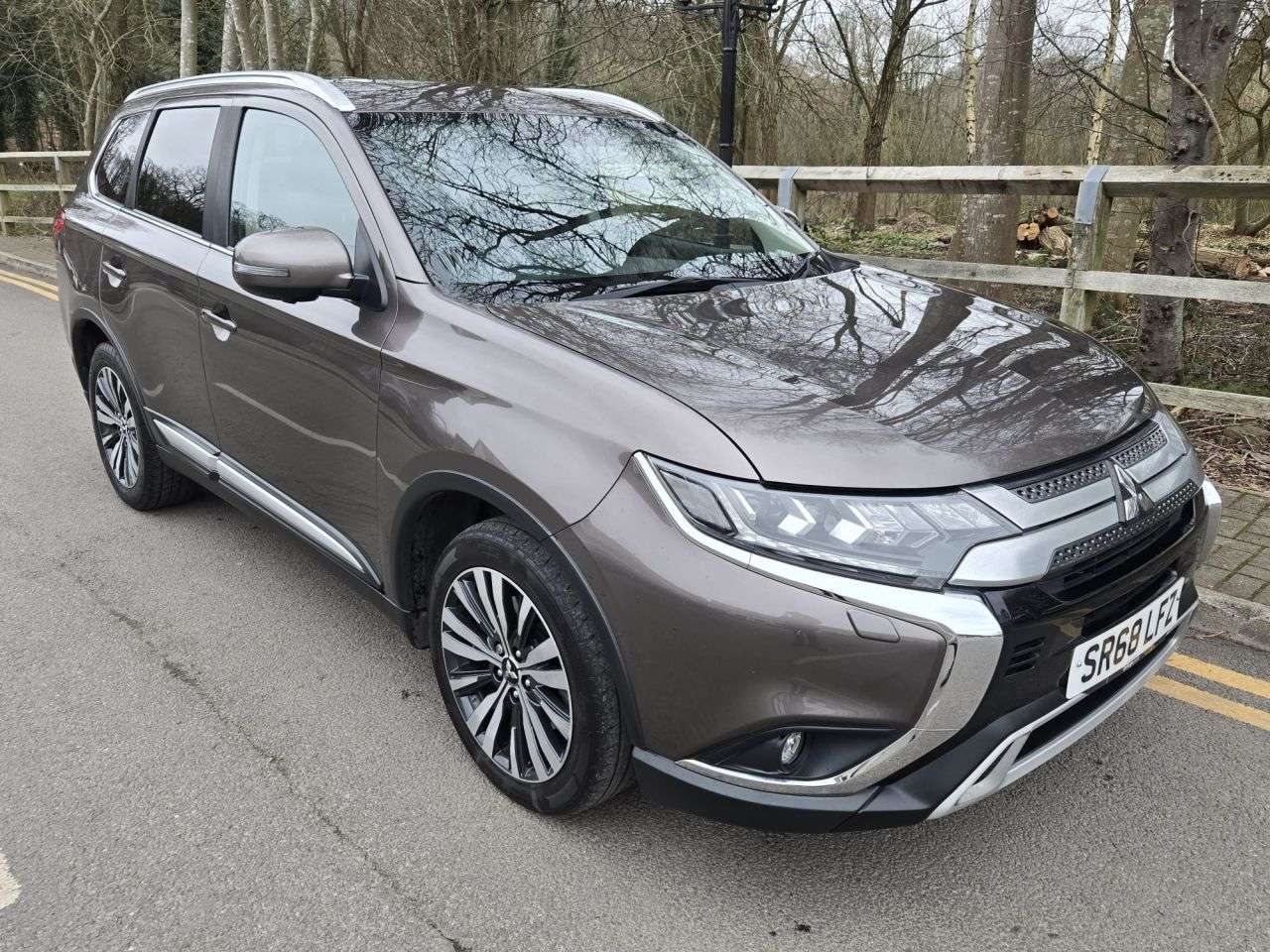 A 2018 MITSUBISHI OUTLANDER 2.0 MIVEC 4 SUV 5dr Petrol CVT 4WD Euro 6 (s/s) (150 ps) A 2018 MITSUBISHI OUTLANDER 2.0 MIVEC 4 SUV 5dr Petrol CVT 4WD Euro 6 (s/s) (150 ps)