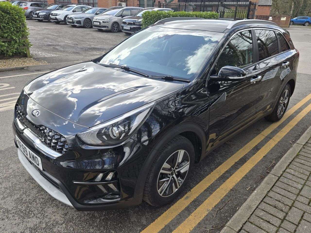 A 2019 KIA NIRO 1.6 GDi 2 SUV 5dr Petrol Hybrid DCT Euro 6 (s/s) (139 bhp) A 2019 KIA NIRO 1.6 GDi 2 SUV 5dr Petrol Hybrid DCT Euro 6 (s/s) (139 bhp)