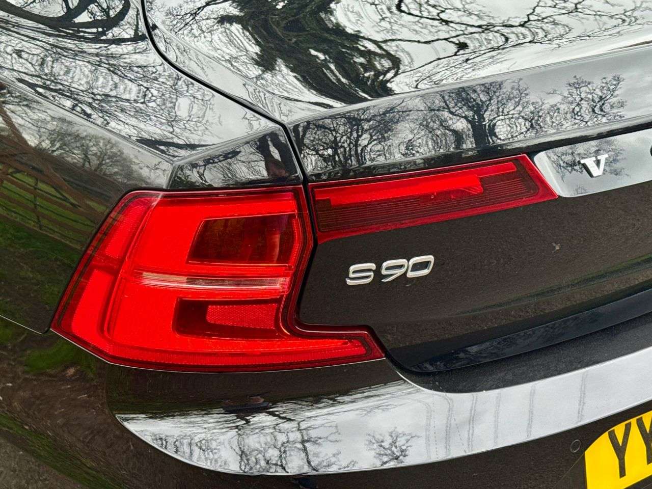 2019 VOLVO S90 2019 VOLVO S90