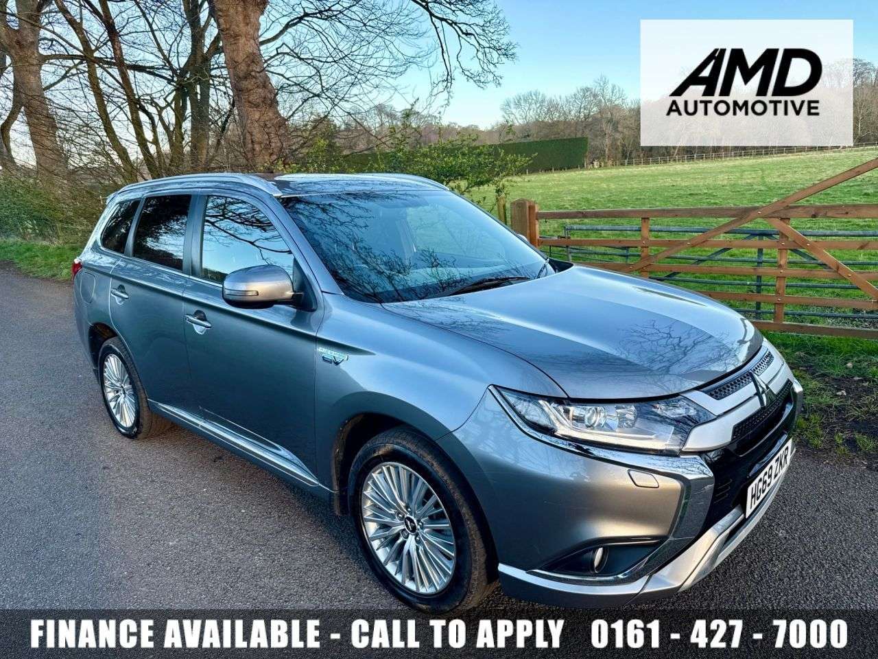 A 2019 MITSUBISHI OUTLANDER 2.4h TwinMotor 13.8kWh Dynamic SUV 5dr Petrol Plug-in Hybrid CVT 4WD Euro 6 A 2019 MITSUBISHI OUTLANDER 2.4h TwinMotor 13.8kWh Dynamic SUV 5dr Petrol Plug-in Hybrid CVT 4WD Euro 6