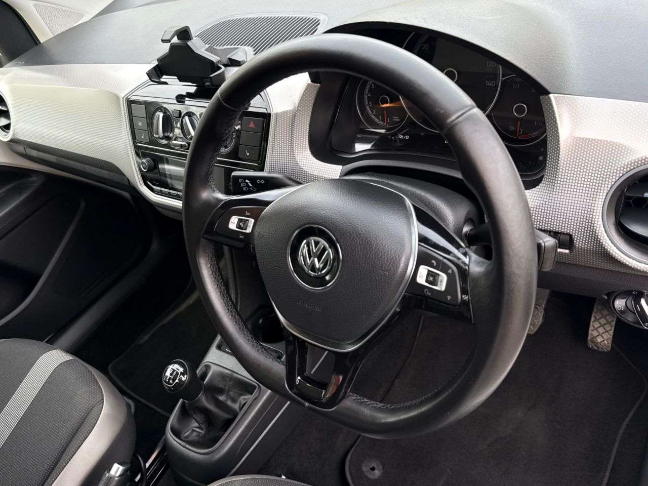 2016 VOLKSWAGEN UP! 2016 VOLKSWAGEN UP!