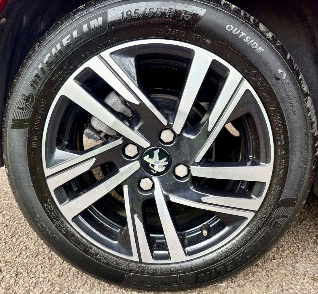 2022 PEUGEOT 208 2022 PEUGEOT 208