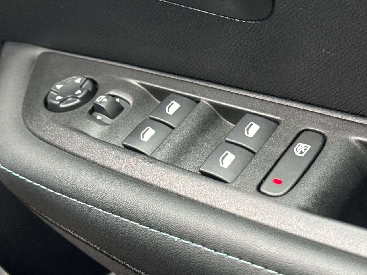 2022 PEUGEOT 208 2022 PEUGEOT 208