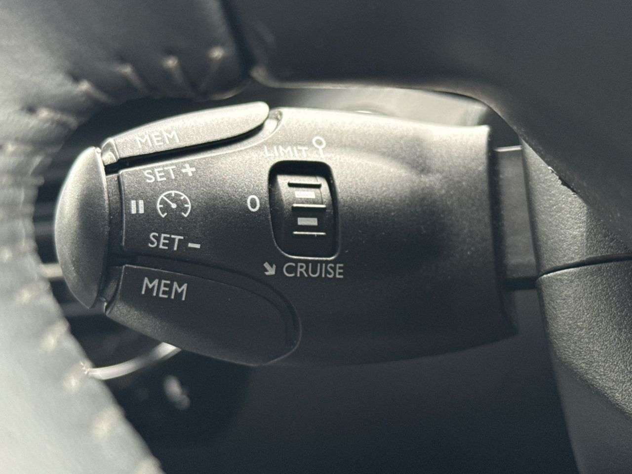 2022 PEUGEOT 208 2022 PEUGEOT 208