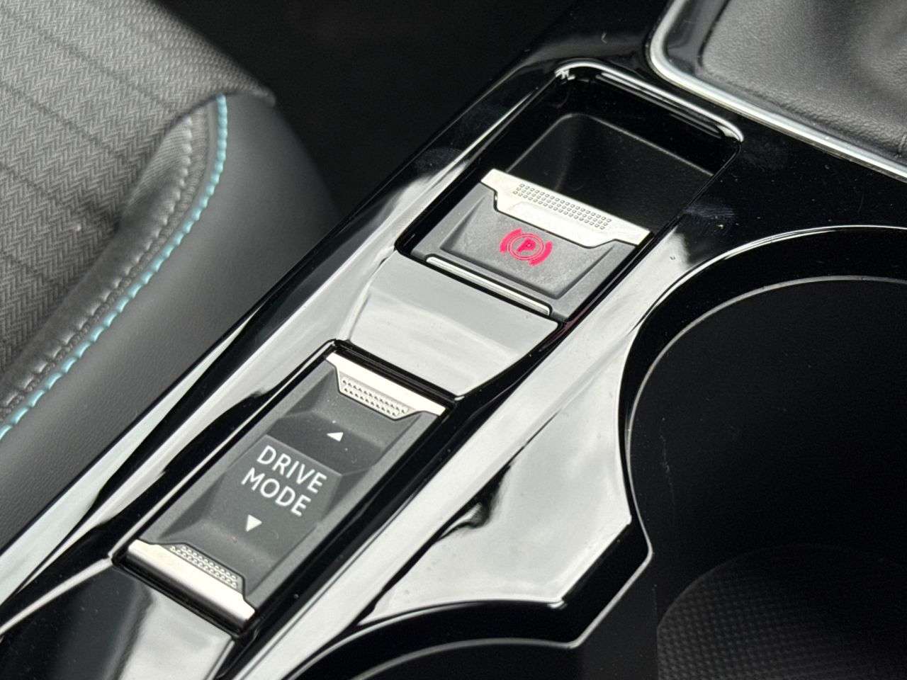 2022 PEUGEOT 208 2022 PEUGEOT 208