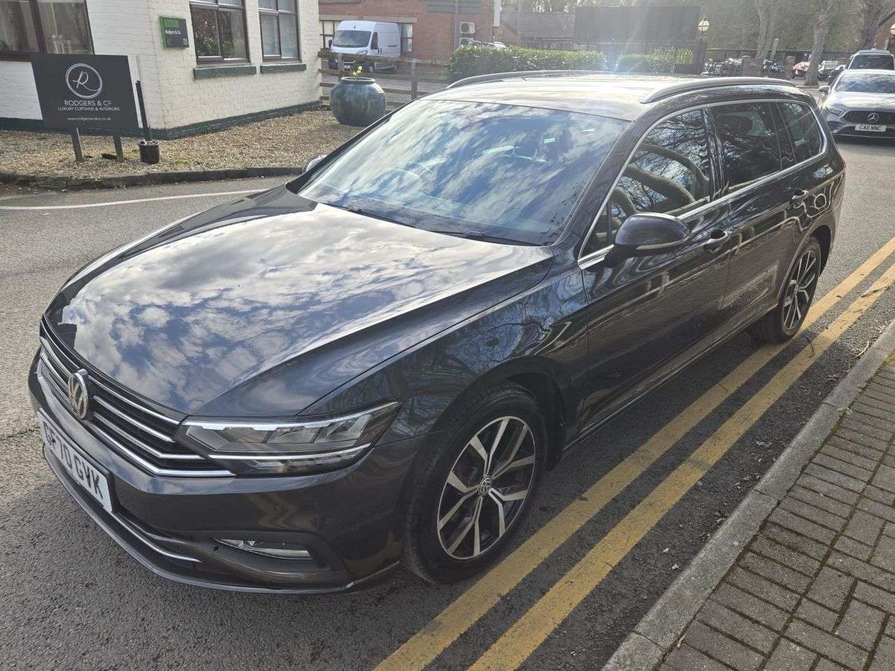 A 2020 VOLKSWAGEN PASSAT 1.5 TSI EVO SEL Estate 5dr Petrol DSG Euro 6 (s/s) (150 ps) A 2020 VOLKSWAGEN PASSAT 1.5 TSI EVO SEL Estate 5dr Petrol DSG Euro 6 (s/s) (150 ps)