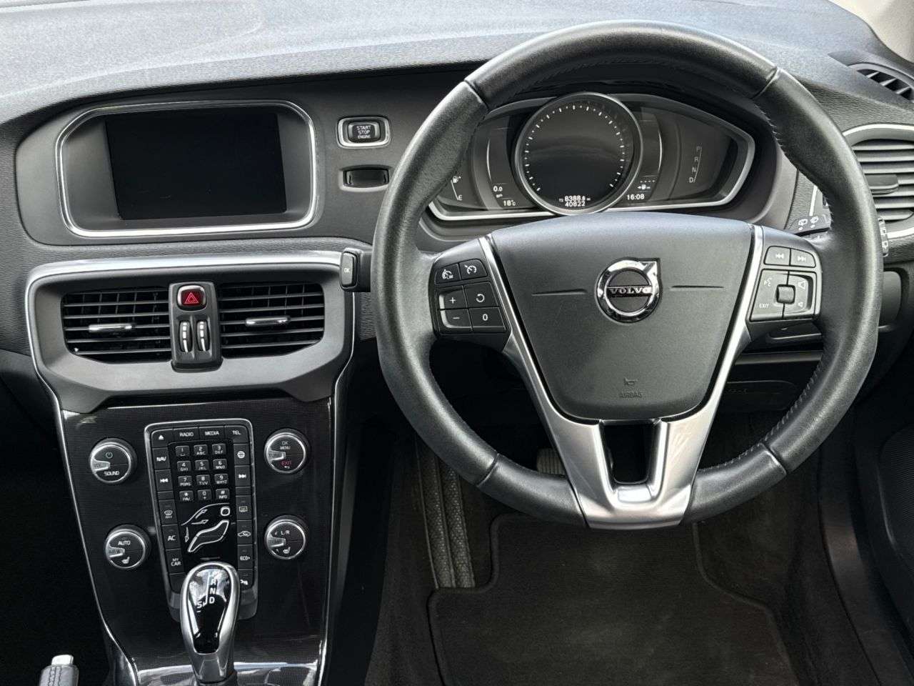 2018 VOLVO V40 CROSS COUNTRY 2018 VOLVO V40 CROSS COUNTRY