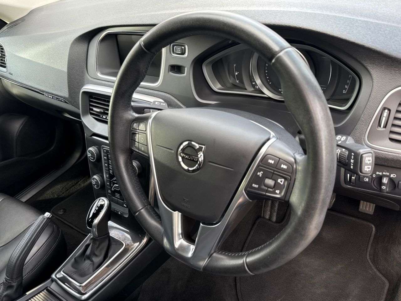 2018 VOLVO V40 CROSS COUNTRY 2018 VOLVO V40 CROSS COUNTRY