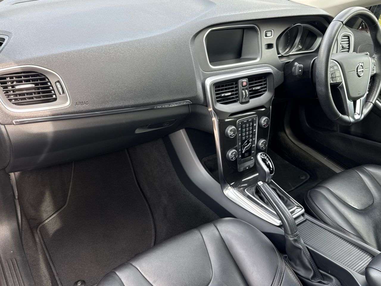 2018 VOLVO V40 CROSS COUNTRY 2018 VOLVO V40 CROSS COUNTRY