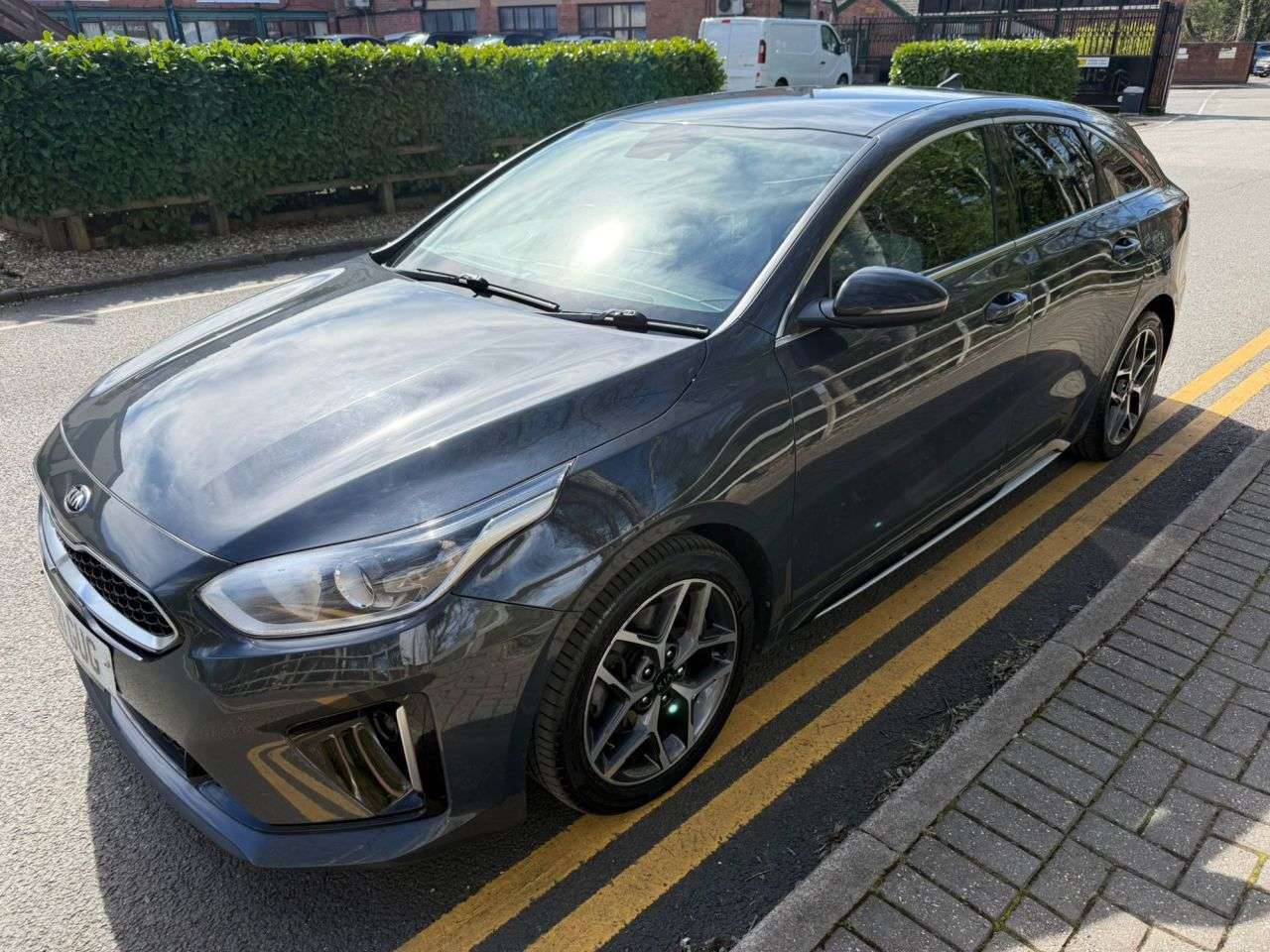 A 2021 KIA PROCEED 1.5 T-GDi GT-Line Shooting Brake 5dr Petrol DCT Euro 6 (s/s) (158 bhp) A 2021 KIA PROCEED 1.5 T-GDi GT-Line Shooting Brake 5dr Petrol DCT Euro 6 (s/s) (158 bhp)