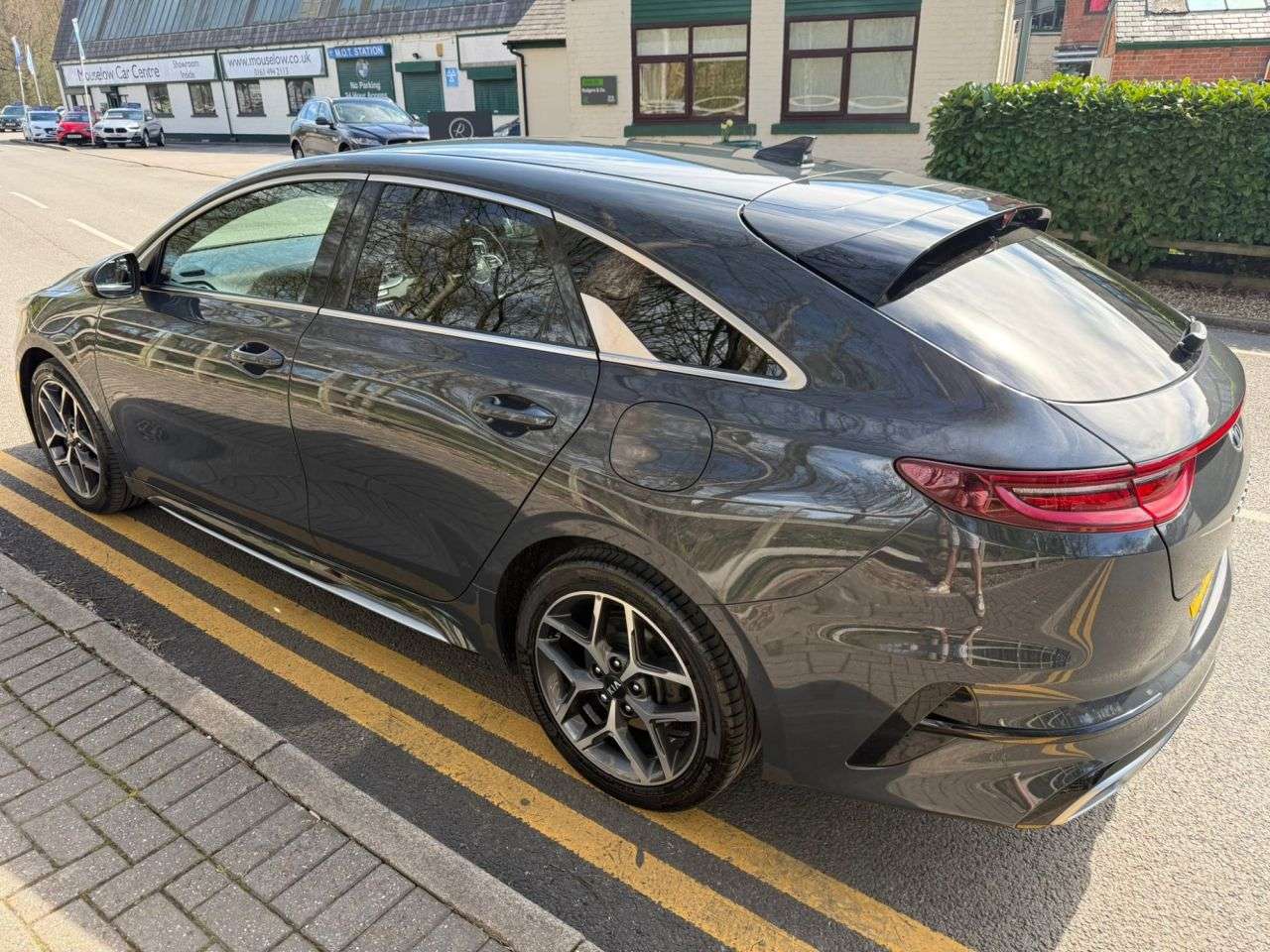 A 2021 KIA PROCEED 1.5 T-GDi GT-Line Shooting Brake 5dr Petrol DCT Euro 6 (s/s) (158 bhp) A 2021 KIA PROCEED 1.5 T-GDi GT-Line Shooting Brake 5dr Petrol DCT Euro 6 (s/s) (158 bhp)