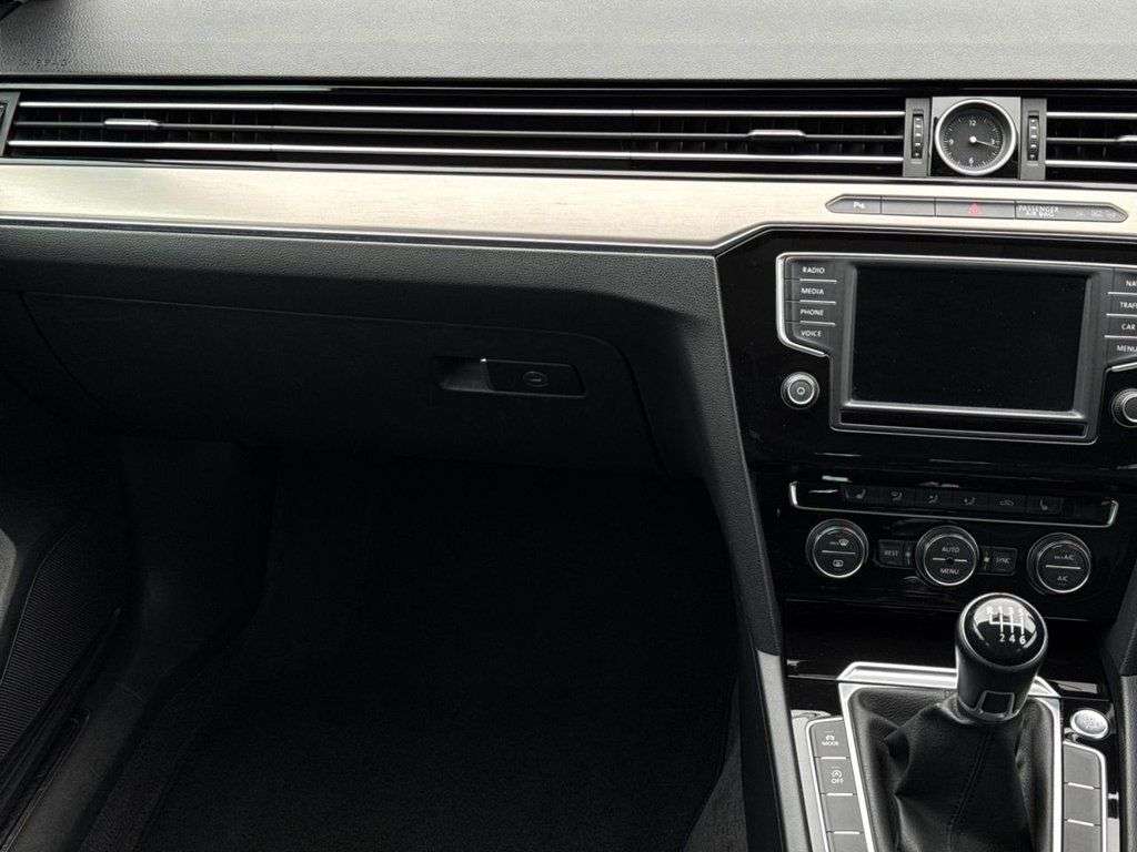 2016 VOLKSWAGEN PASSAT 2016 VOLKSWAGEN PASSAT