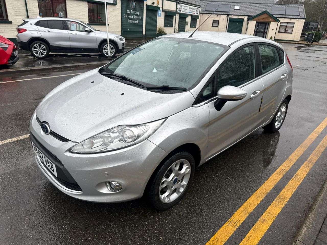 A 2012 FORD FIESTA 1.4 Zetec Hatchback 5dr Petrol Automatic (154 g/km, 94 bhp) A 2012 FORD FIESTA 1.4 Zetec Hatchback 5dr Petrol Automatic (154 g/km, 94 bhp)