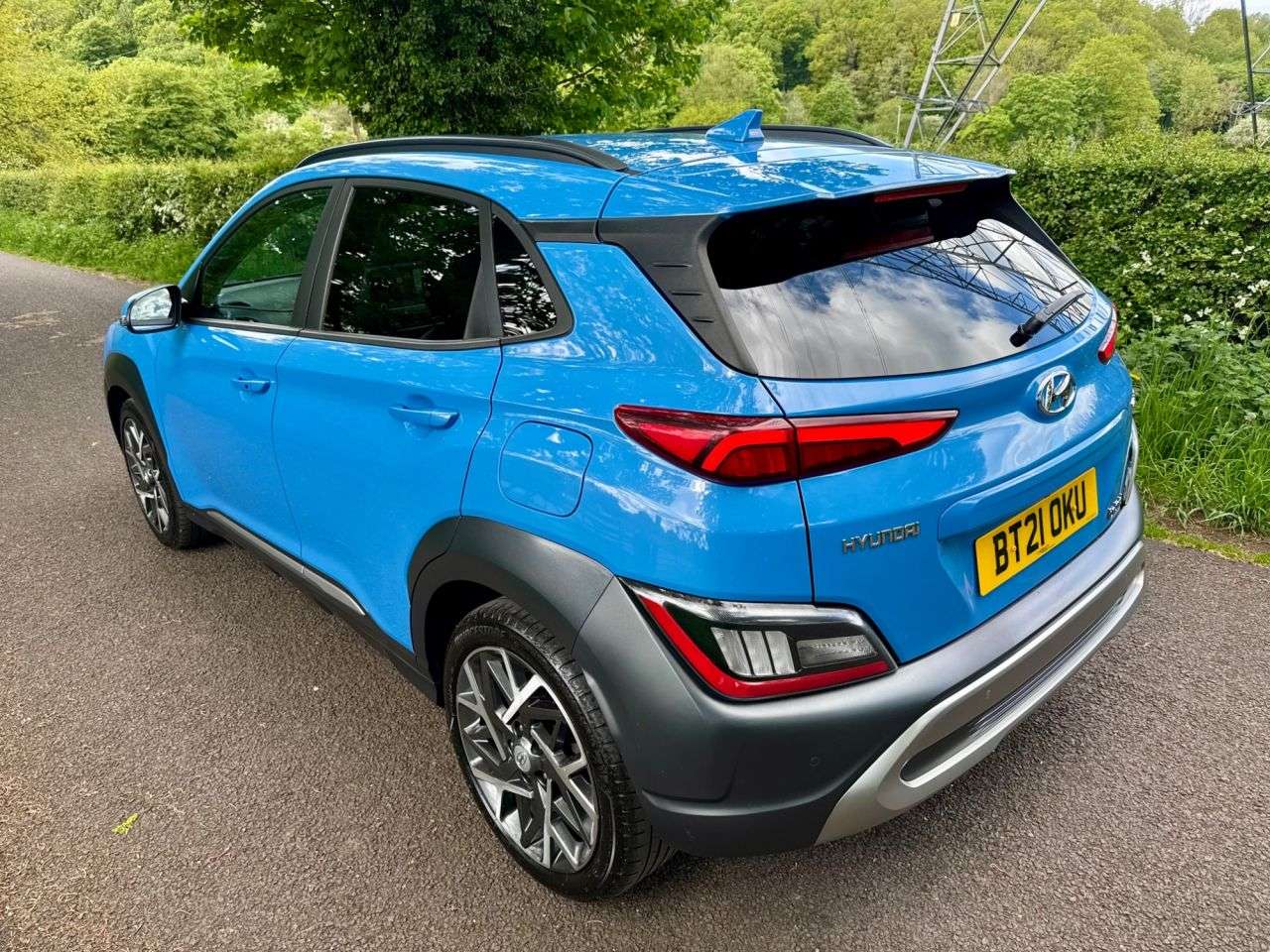A 2021 HYUNDAI KONA 1.6 h-GDi Ultimate SUV 5dr Petrol Hybrid DCT Euro 6 (s/s) (141 ps) + SERVIC A 2021 HYUNDAI KONA 1.6 h-GDi Ultimate SUV 5dr Petrol Hybrid DCT Euro 6 (s/s) (141 ps) + SERVIC