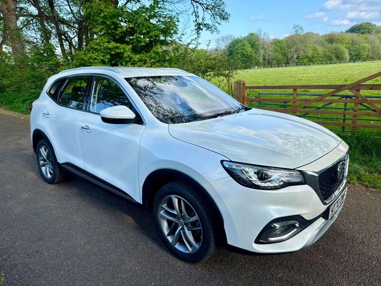 A 2021 MG MG HS 1.5 T-GDI Excite SUV 5dr Petrol DCT Euro 6 (s/s) (162 ps) A 2021 MG MG HS 1.5 T-GDI Excite SUV 5dr Petrol DCT Euro 6 (s/s) (162 ps)