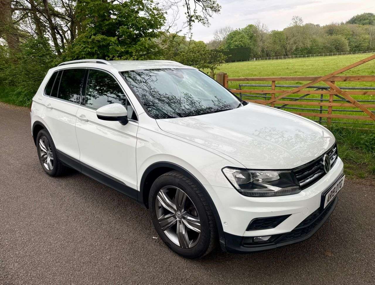 A 2019 VOLKSWAGEN TIGUAN 1.5 TSI EVO Match SUV 5dr Petrol Manual Euro 6 (s/s) (130 ps) + SERVICE HIS A 2019 VOLKSWAGEN TIGUAN 1.5 TSI EVO Match SUV 5dr Petrol Manual Euro 6 (s/s) (130 ps) + SERVICE HIS