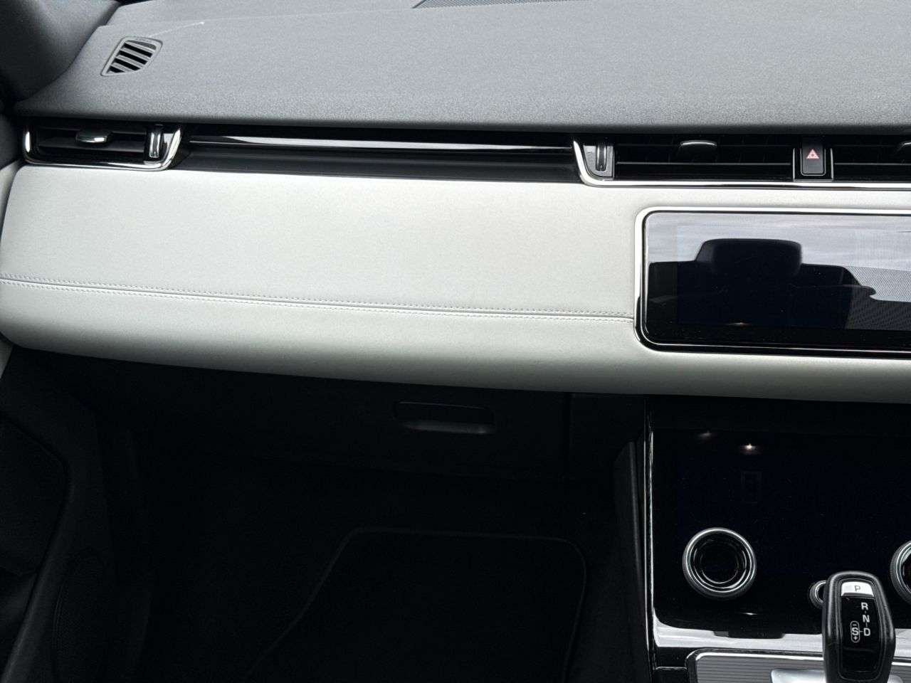 2019 LAND ROVER RANGE ROVER EVOQUE 2019 LAND ROVER RANGE ROVER EVOQUE