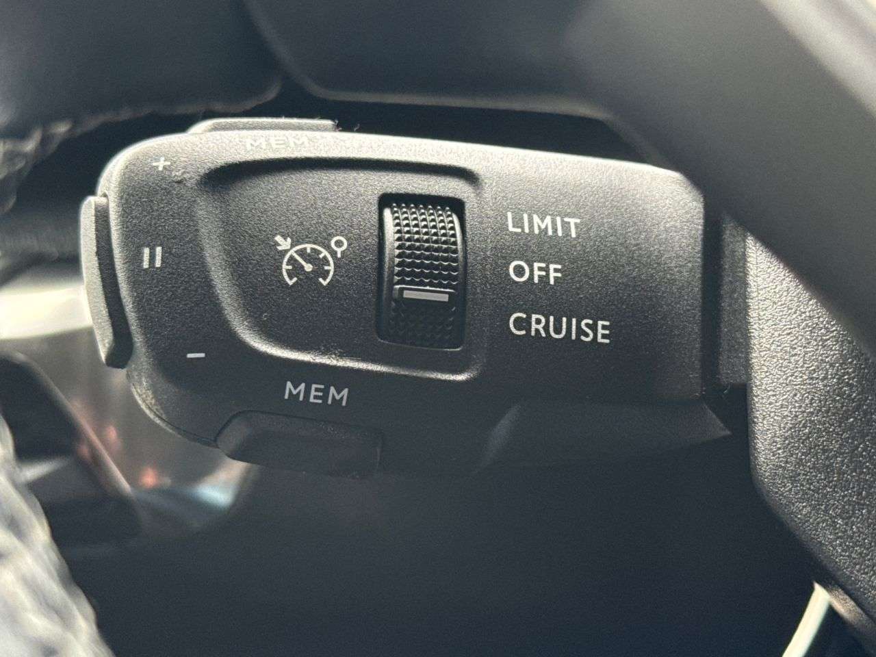 2021 PEUGEOT 3008 2021 PEUGEOT 3008