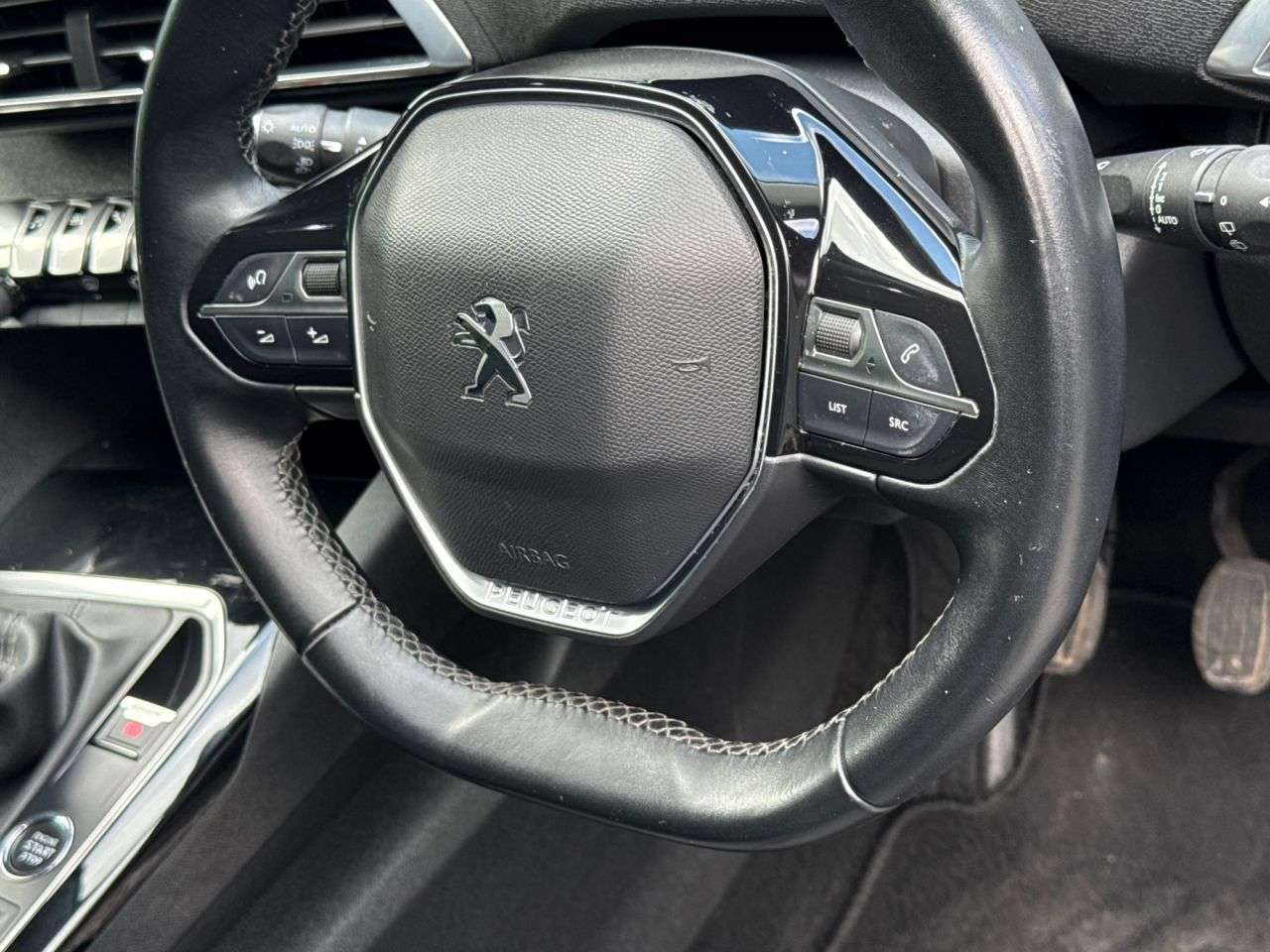 2021 PEUGEOT 3008 2021 PEUGEOT 3008