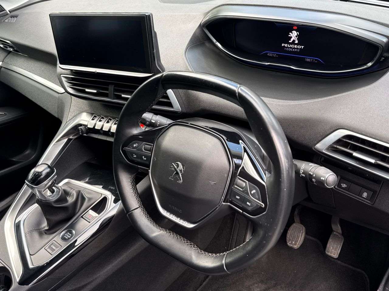 2021 PEUGEOT 3008 2021 PEUGEOT 3008