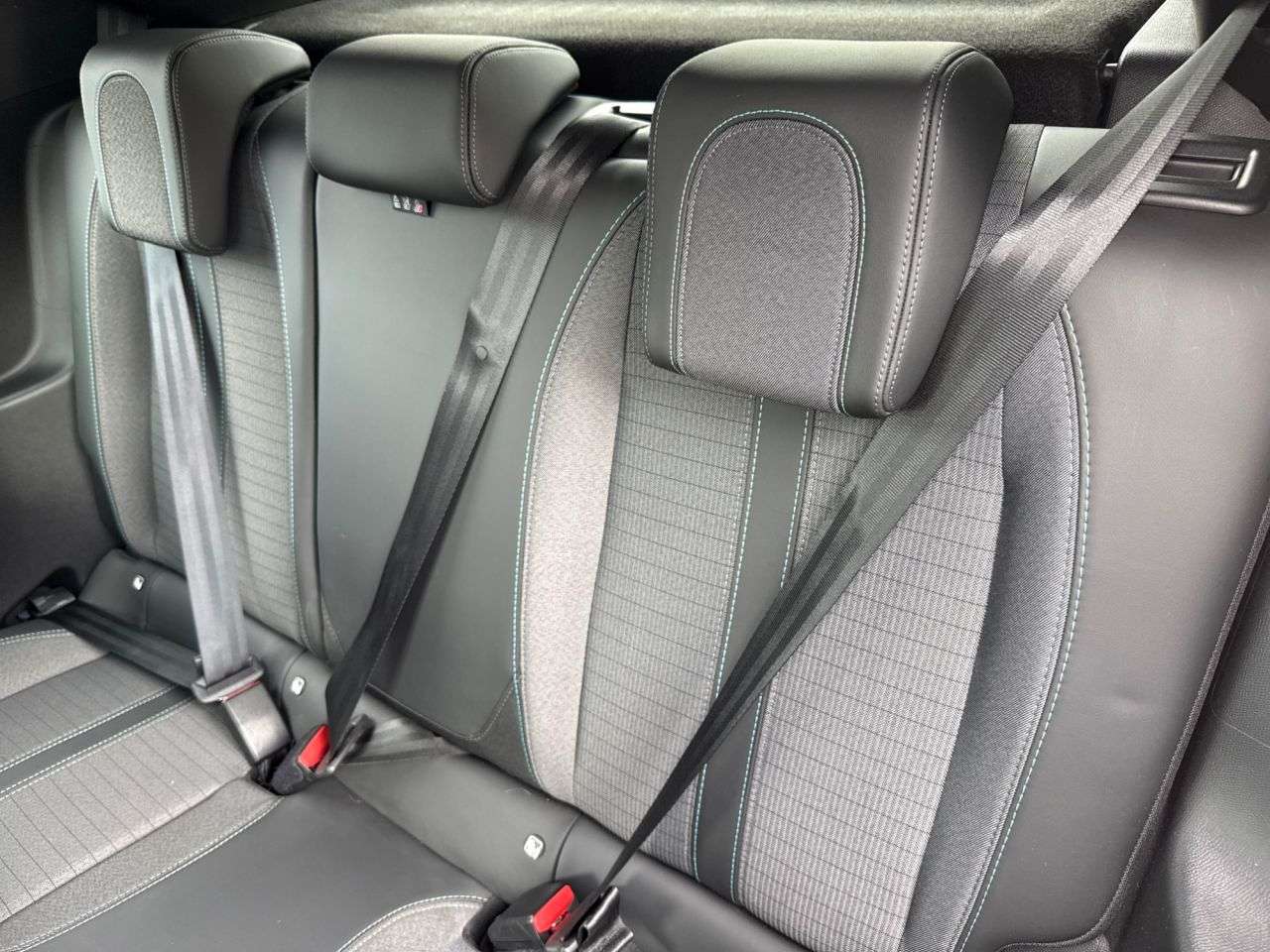 2021 PEUGEOT 208 2021 PEUGEOT 208