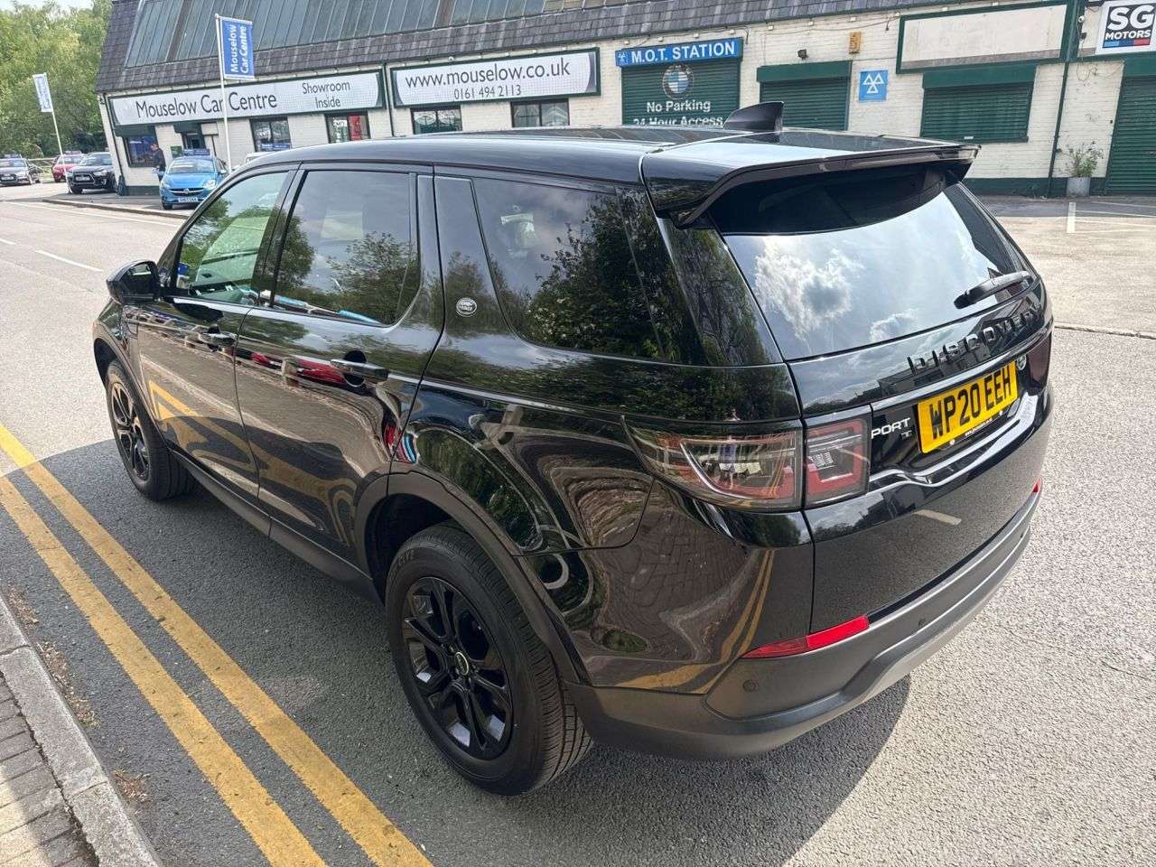 A 2020 LAND ROVER DISCOVERY SPORT 2.0 D150 MHEV S SUV 5dr Diesel Automatic 4WD Euro 6 (s/s) (150 ps) A 2020 LAND ROVER DISCOVERY SPORT 2.0 D150 MHEV S SUV 5dr Diesel Automatic 4WD Euro 6 (s/s) (150 ps)