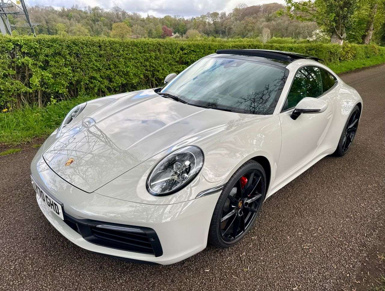 A 2021 PORSCHE 911 3.0T 992 Carrera 4 Coupe 2dr Petrol PDK 4WD Euro 6 (s/s) (385 ps) + SERVICE A 2021 PORSCHE 911 3.0T 992 Carrera 4 Coupe 2dr Petrol PDK 4WD Euro 6 (s/s) (385 ps) + SERVICE