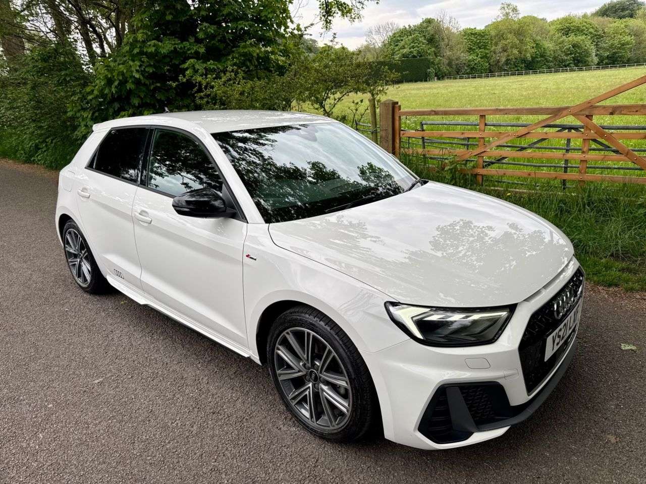 A 2021 AUDI A1 1.0 TFSI 30 S line Sportback 5dr Petrol Manual Euro 6 (s/s) (110 ps) + SERV A 2021 AUDI A1 1.0 TFSI 30 S line Sportback 5dr Petrol Manual Euro 6 (s/s) (110 ps) + SERV