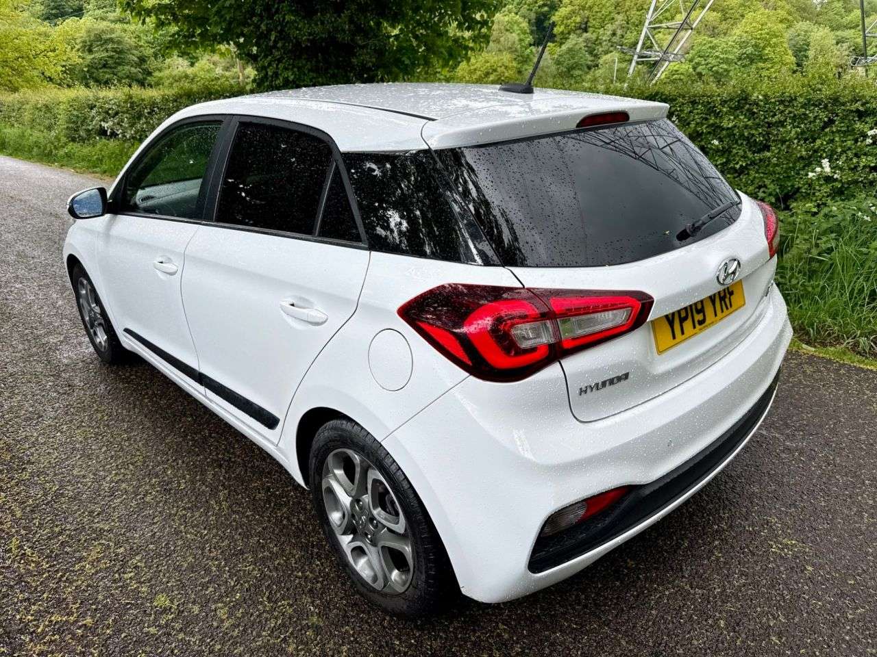 A 2019 HYUNDAI I20 1.2 Premium Nav Hatchback 5dr Petrol Manual Euro 6 (s/s) (84 ps) + SERVICE A 2019 HYUNDAI I20 1.2 Premium Nav Hatchback 5dr Petrol Manual Euro 6 (s/s) (84 ps) + SERVICE