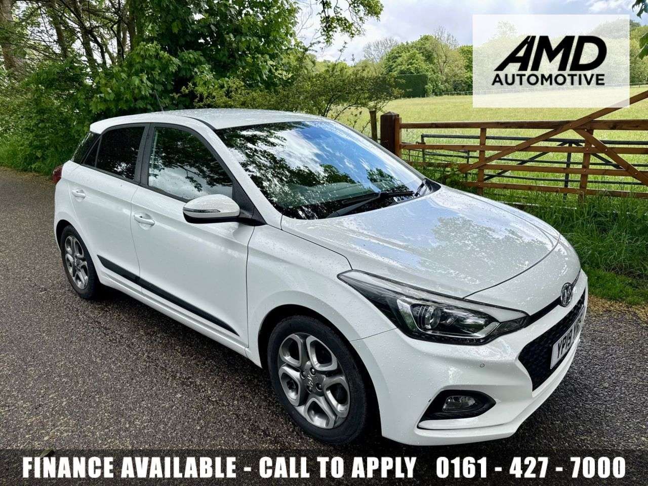 A 2019 HYUNDAI I20 1.2 Premium Nav Hatchback 5dr Petrol Manual Euro 6 (s/s) (84 ps) + SERVICE A 2019 HYUNDAI I20 1.2 Premium Nav Hatchback 5dr Petrol Manual Euro 6 (s/s) (84 ps) + SERVICE