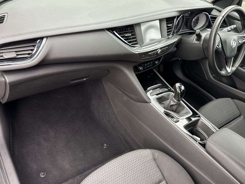 2020 VAUXHALL INSIGNIA DIESEL GRAND SPORT 2020 VAUXHALL INSIGNIA DIESEL GRAND SPORT