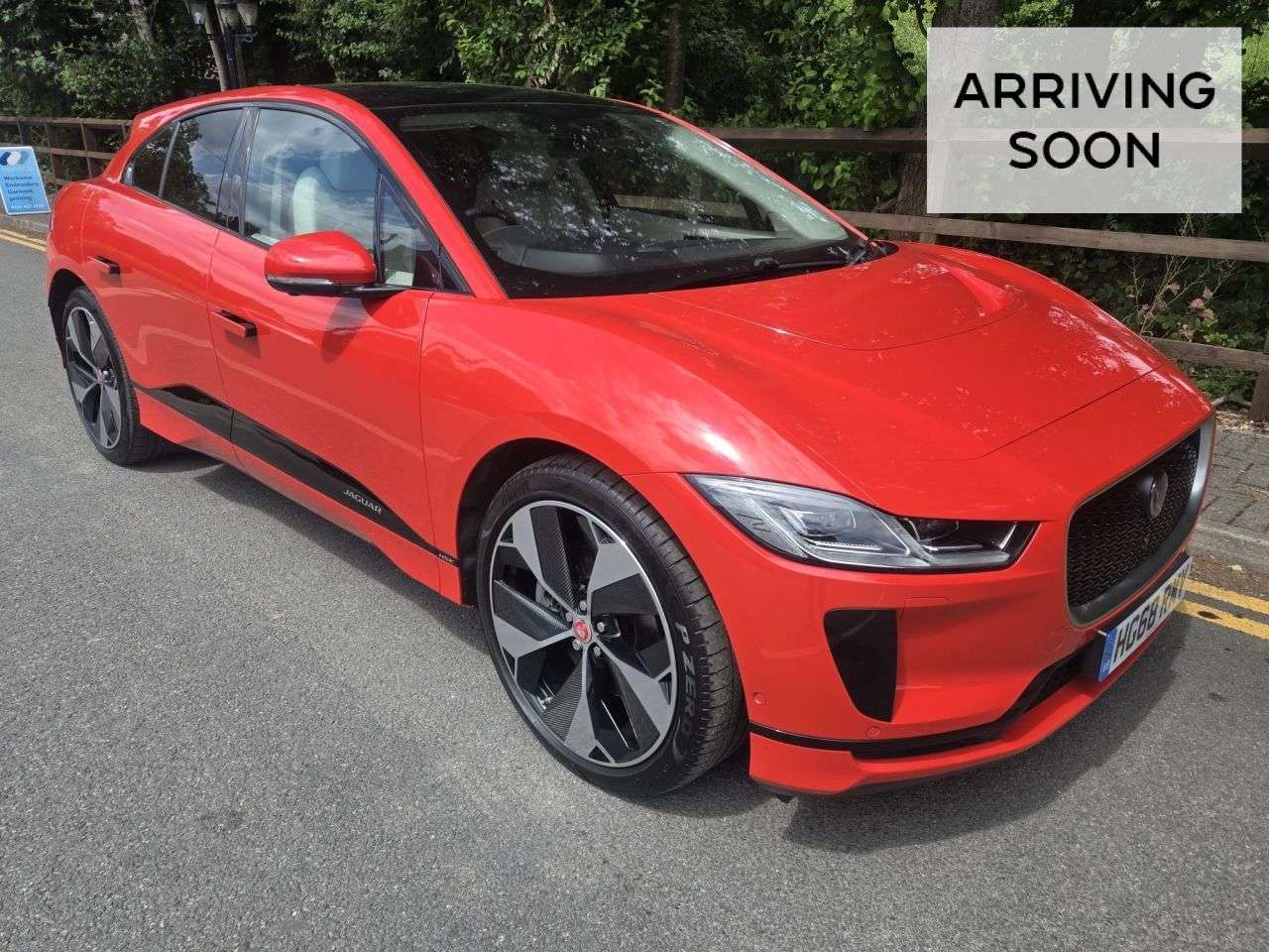 A 2018 JAGUAR I-PACE 400 90kWh First Edition SUV 5dr Electric Auto 4WD (400 ps) A 2018 JAGUAR I-PACE 400 90kWh First Edition SUV 5dr Electric Auto 4WD (400 ps)