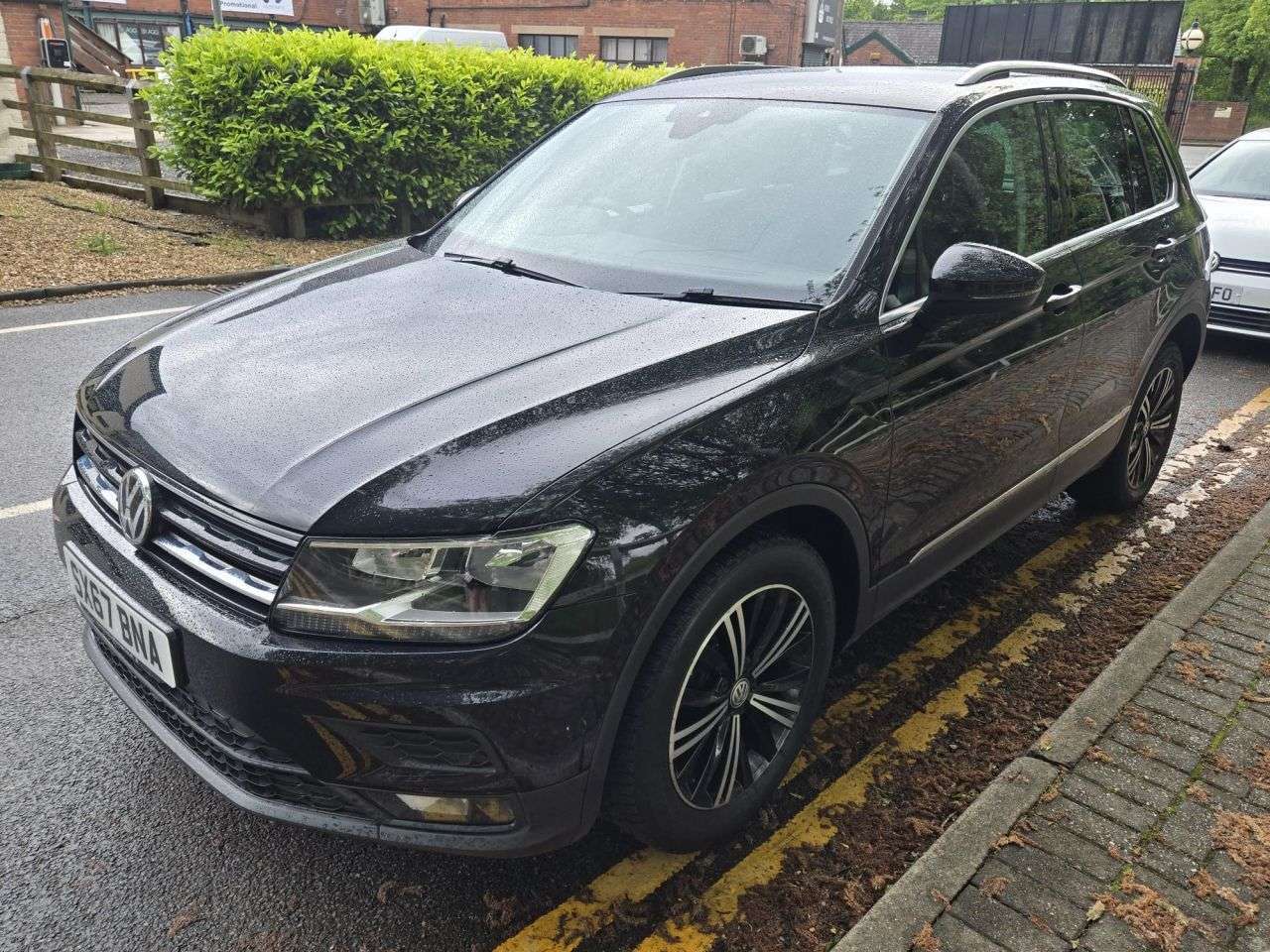A 2018 VOLKSWAGEN TIGUAN 2.0 TDI SE Navigation SUV 5dr Diesel Manual 4Motion Euro 6 (s/s) (150 ps) A 2018 VOLKSWAGEN TIGUAN 2.0 TDI SE Navigation SUV 5dr Diesel Manual 4Motion Euro 6 (s/s) (150 ps)