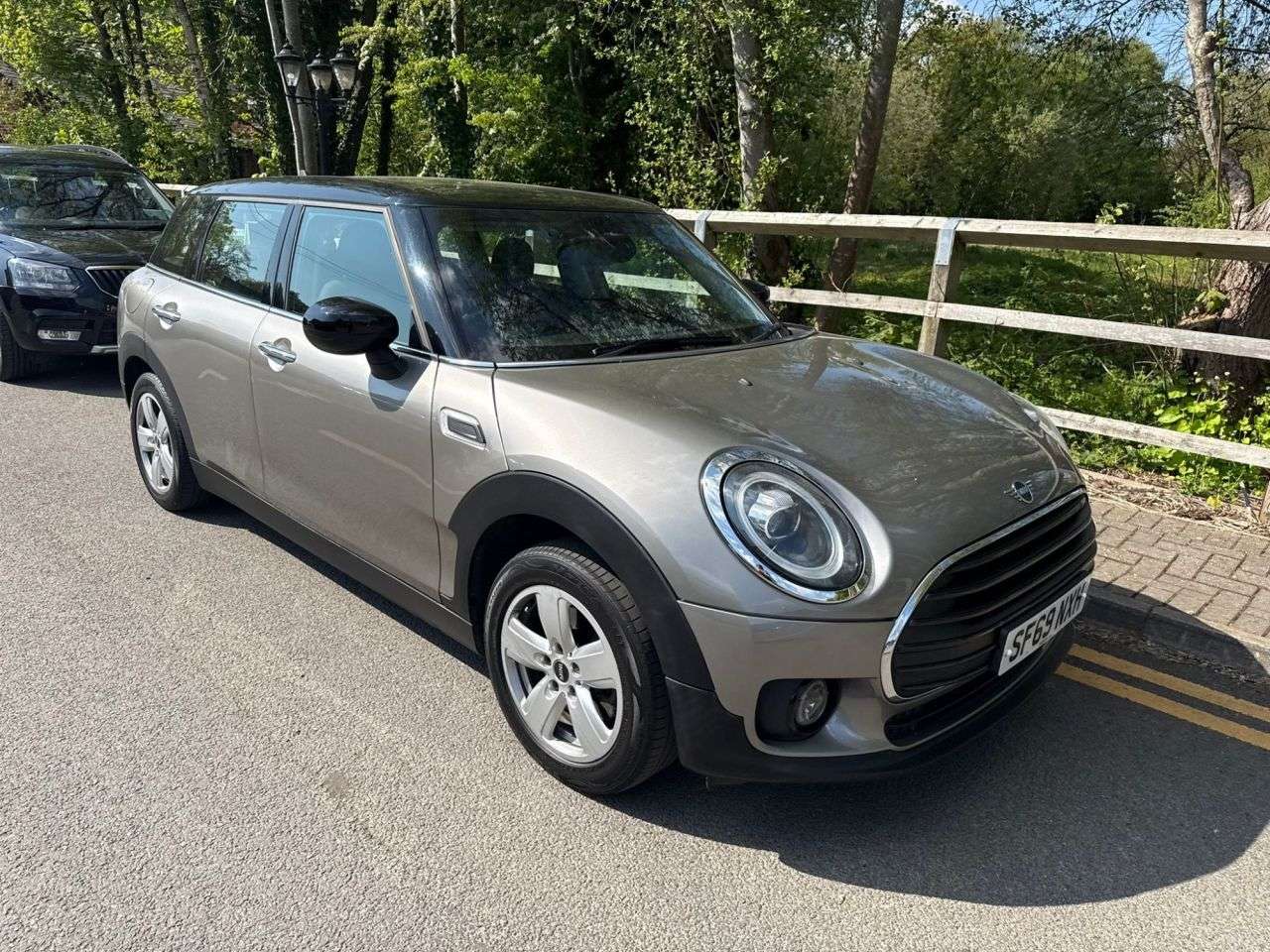 A 2019 MINI CLUBMAN 1.5 Cooper Classic Estate 6dr Petrol Manual Euro 6 (s/s) (136 ps) A 2019 MINI CLUBMAN 1.5 Cooper Classic Estate 6dr Petrol Manual Euro 6 (s/s) (136 ps)